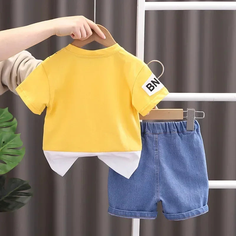 Boys Spiderman Short Sleeve T-Shirt & Jeans Set – Fashion 2-Piece Summer Outfit