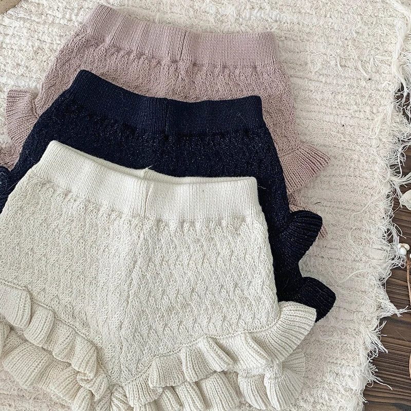 2024 New Autumn 0-4Yrs Baby Girls Knitted Shorts Toddler Baby Girls Solid Color Hollow Out Knitting Shorts Children Shorts