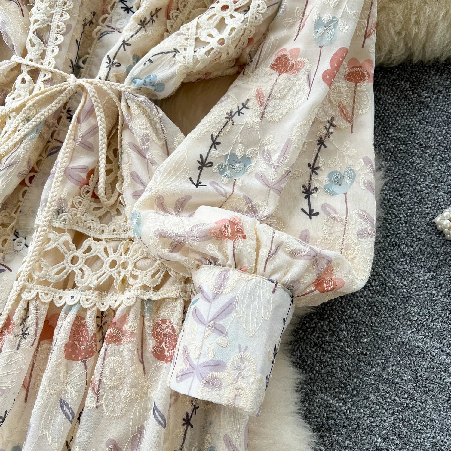 Elegant Floral Lace Midi Dress