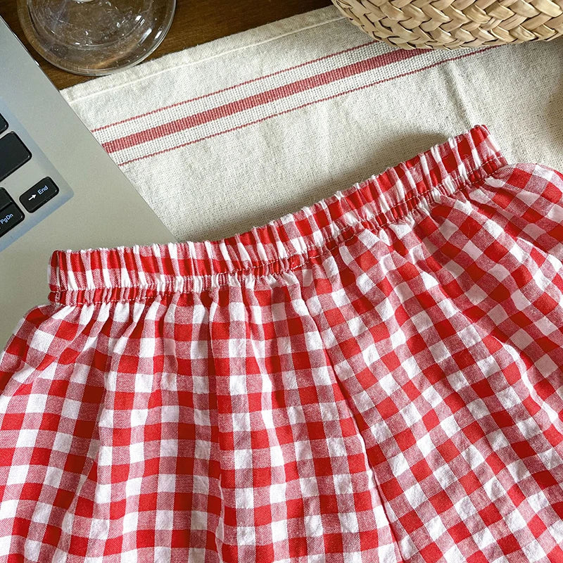 Stylish Korean 2025 New Toddler Plaid Baby Girls' Summer Shorts Breathable Comfortable Cool Boys Summer Beach Shorts