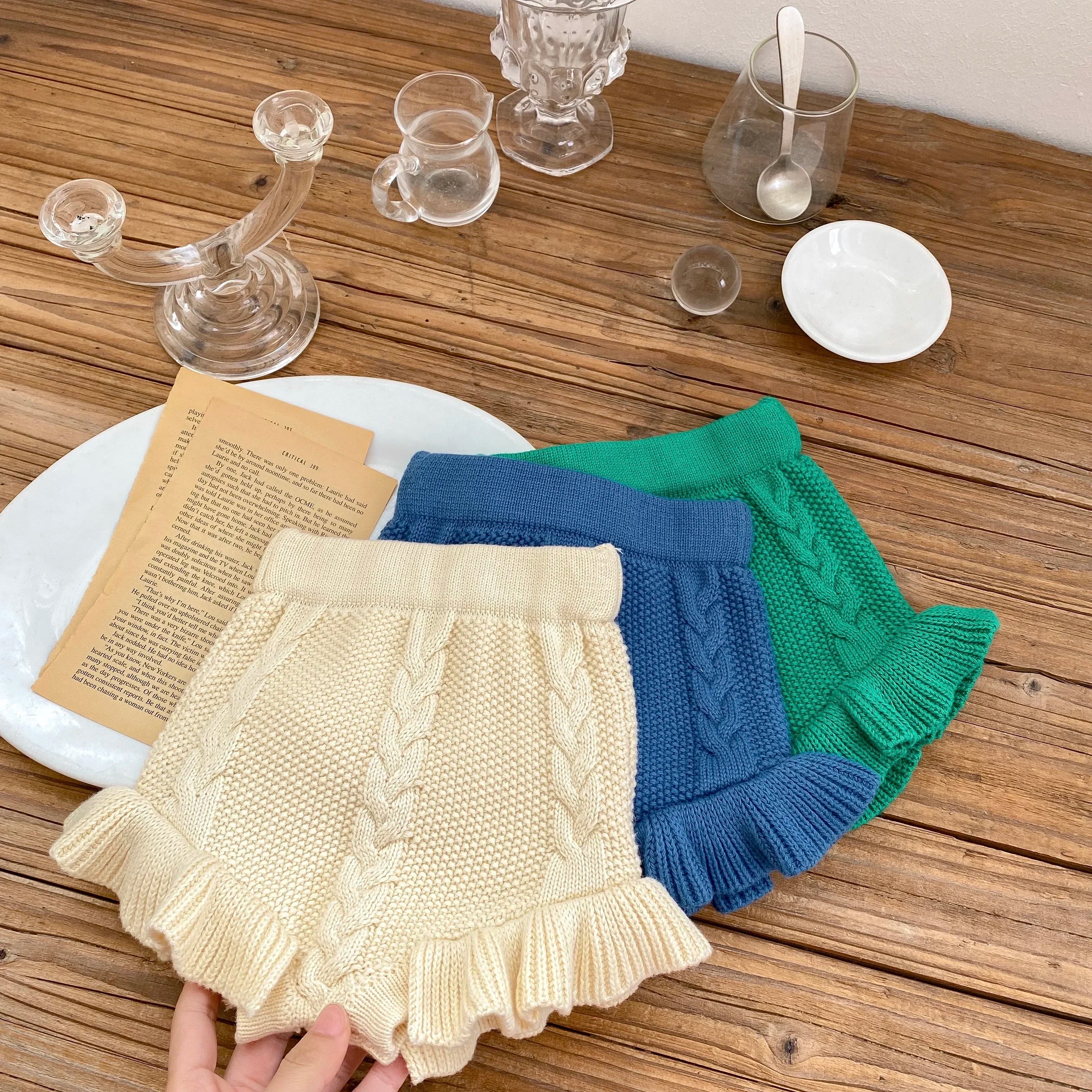 Autumn Baby Girls Knitted Shorts Children Bloomer Toddler Princess PP Shorts Kids Girls Ruffle Edge Lovely Lotus Butt Shorts
